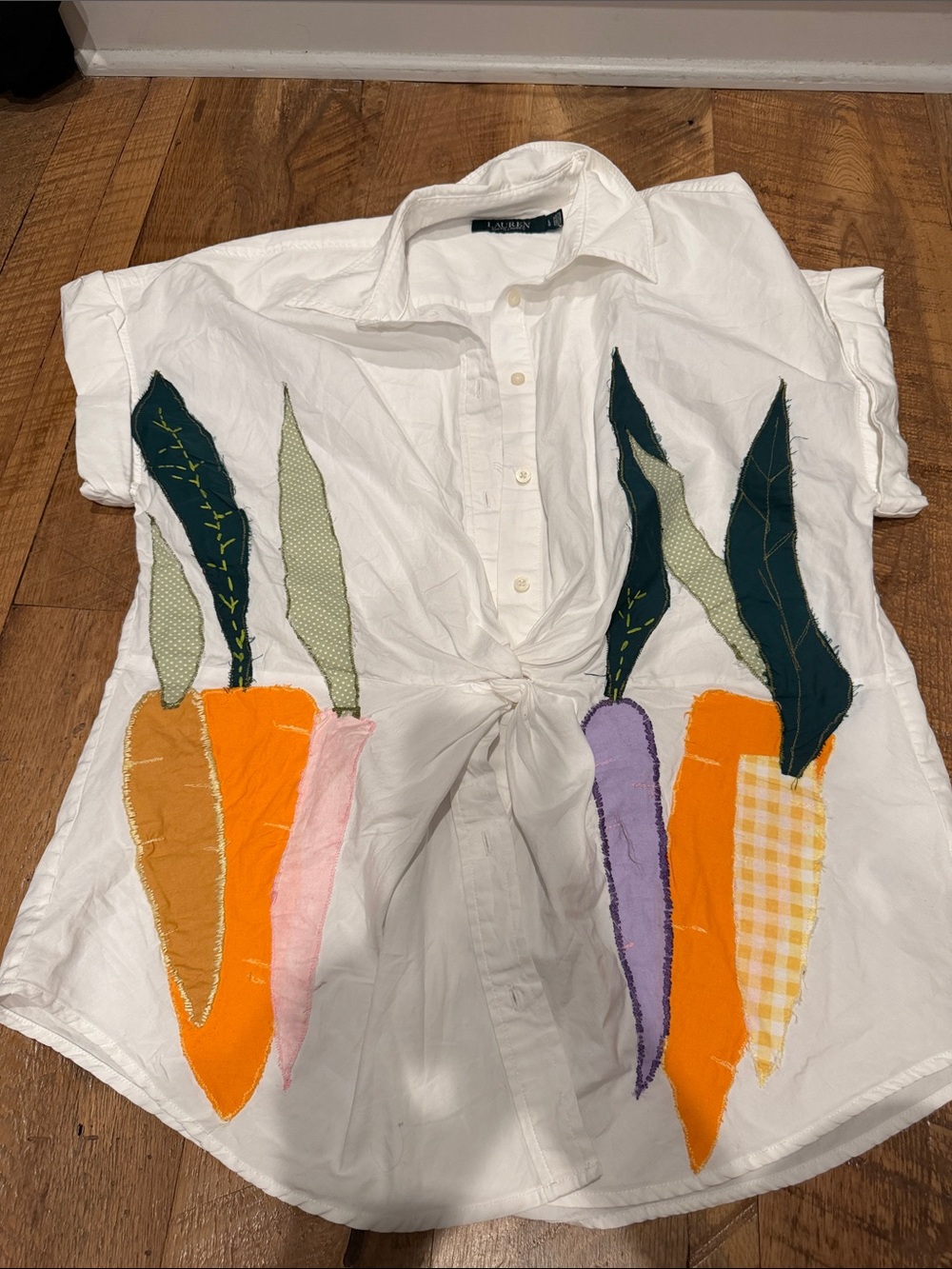 Lauren Ralph Lauren White Button-Up Blouse with Multicolor Carrot Appliqués